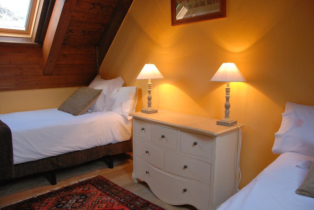 Hotel Selba d'Ansils Benasque Zimmer foto